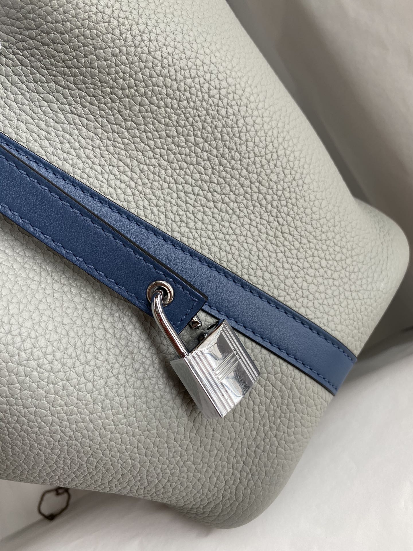 Hermes Picotin Lock 18 Bag In White/Blue Clemence Leather